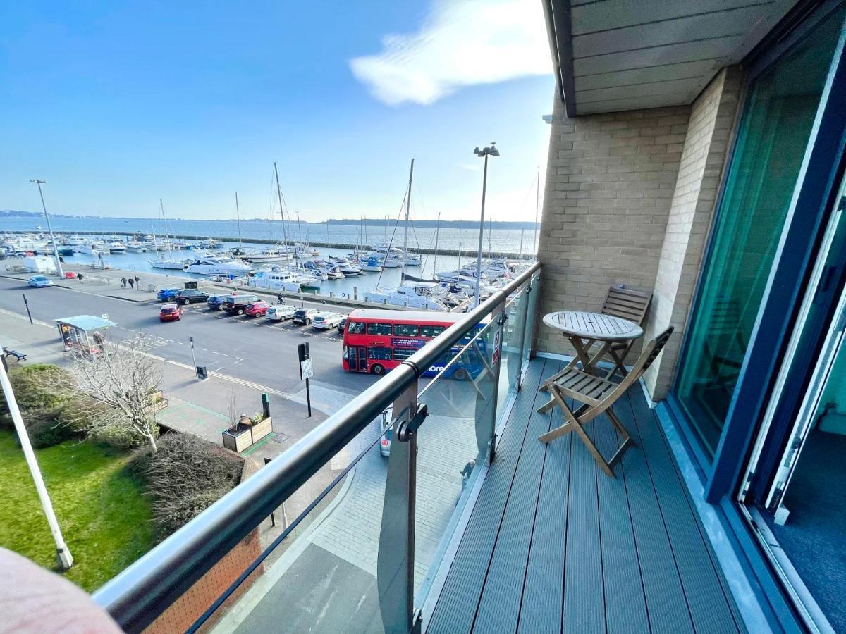 Quay & Sea View Spacious Modern Secure Parking Apartment Poole Exterior photo